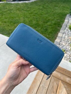 Roots Zip Around Wallet